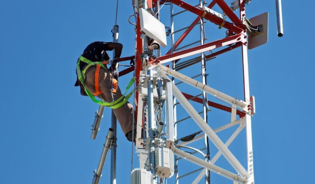 Como a manutenção preventiva pode evitar o colapso de torres de telecom? 2 Manutenção preditiva e preventiva